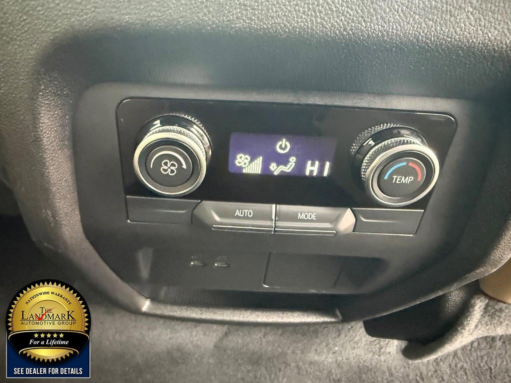 Used 2025 Buick Enclave Preferred image 18