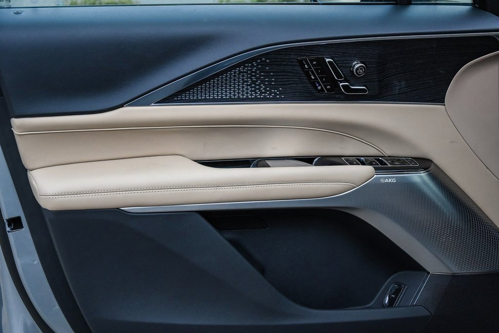 New 2024 Cadillac Lyriq Sport w/ Nappa Leather Package image 23