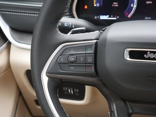 New 2025 Jeep Grand Cherokee L Limited w/ Luxury Tech Group II image 21