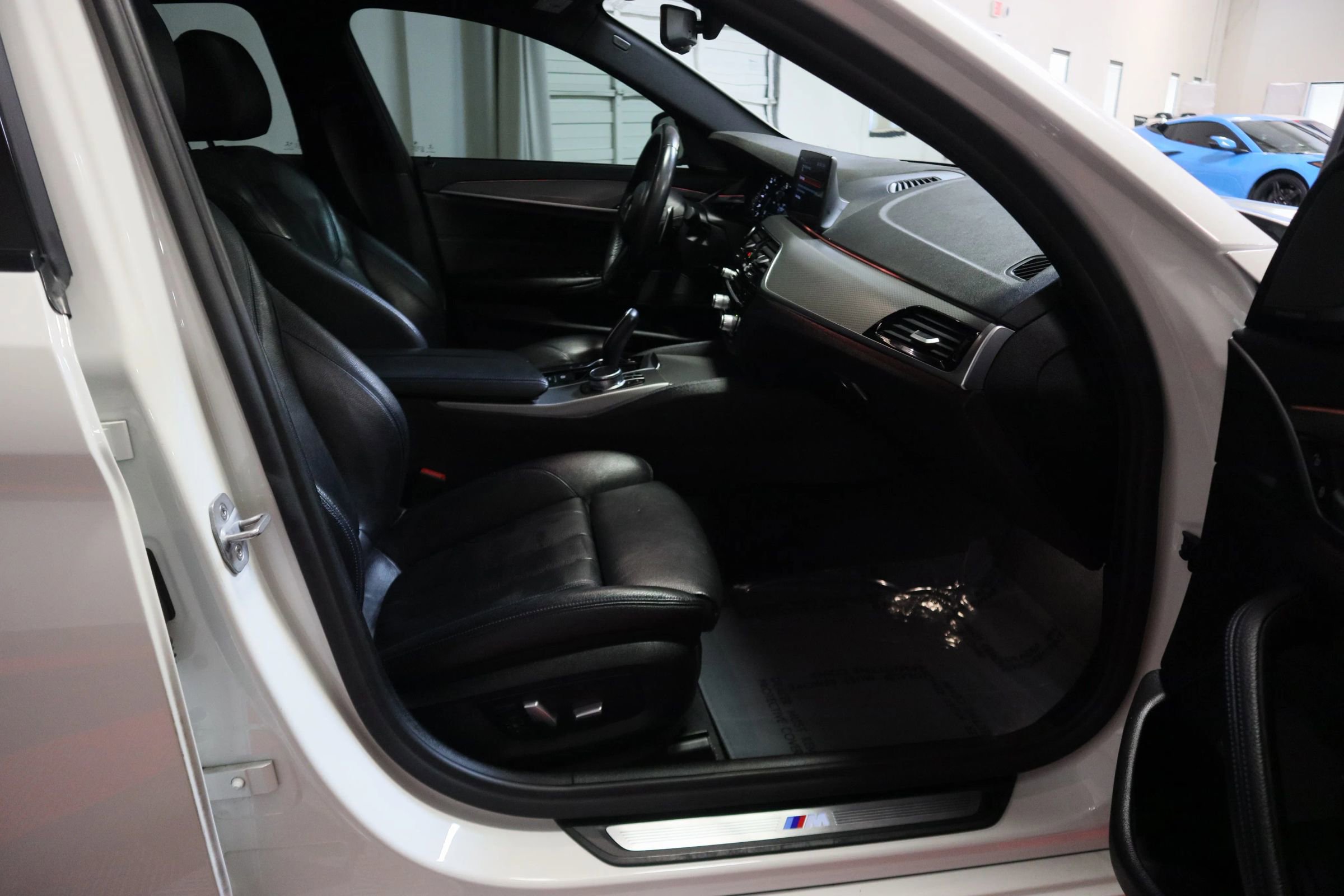 Used 2018 BMW 540i w/ M Sport Package RWD image 19