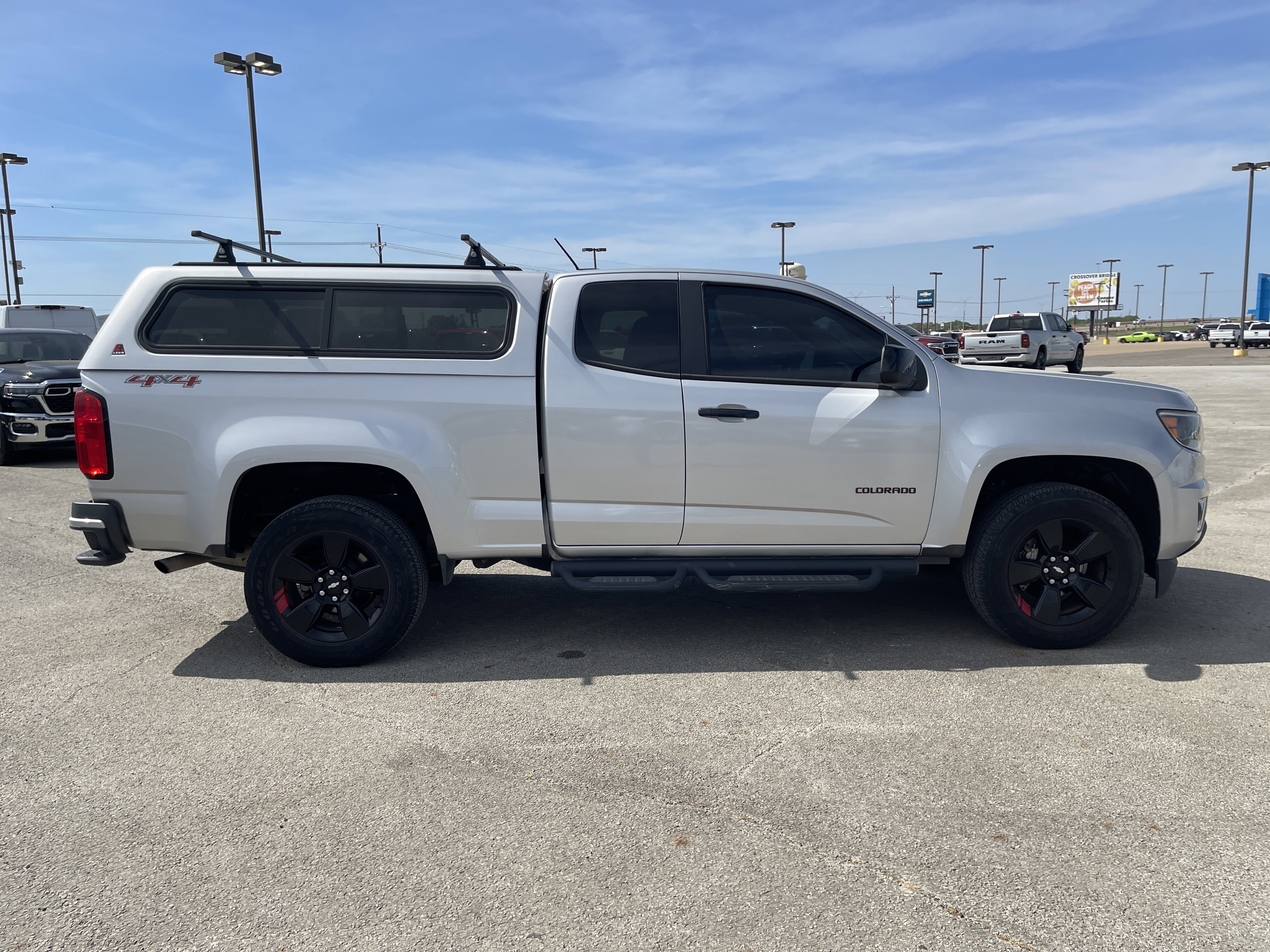 Used 2018 Chevrolet Colorado LT w/ Redline Special Edition image 3