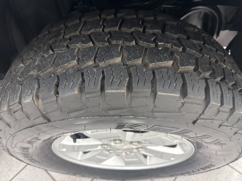 Used 2020 GMC Canyon 2WD Crew Cab w/ Convenience Package image 24