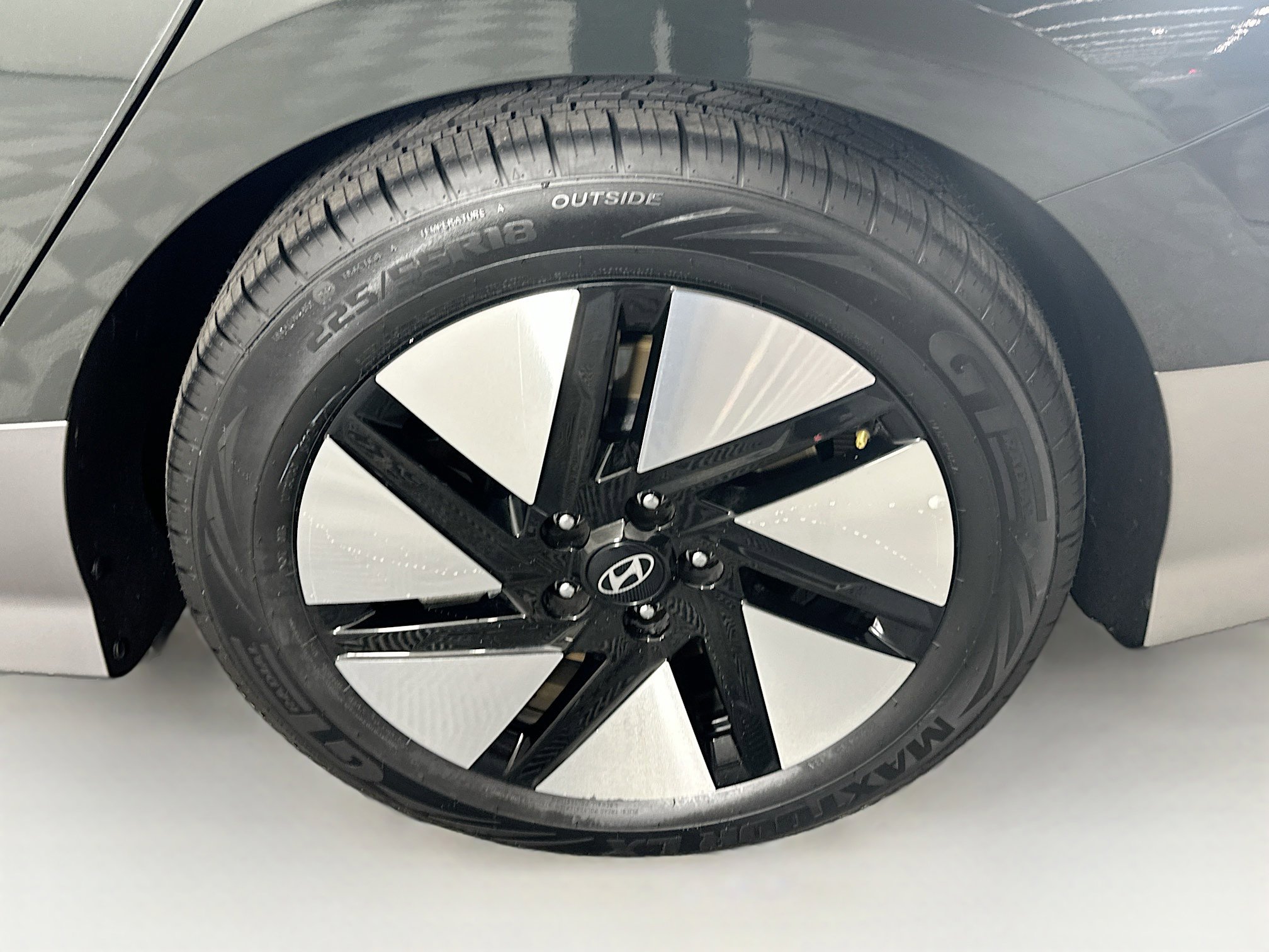 Used 2023 Hyundai Ioniq 6 SE RWD image 11