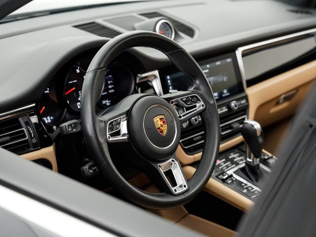 Certified 2021 Porsche Macan AWD/4WD image 7