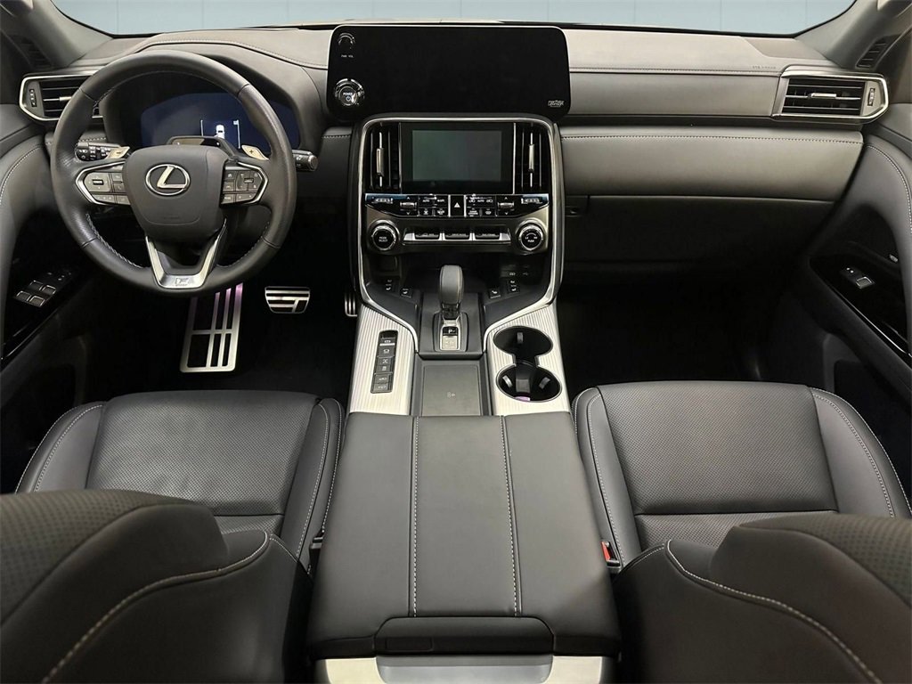 Used 2025 Lexus LX 700h F Sport image 22