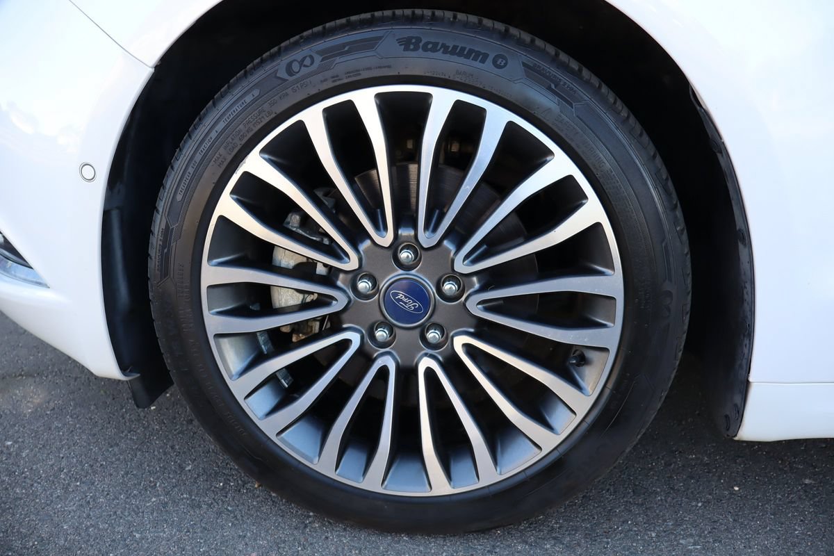 Used 2017 Ford Fusion Energi Titanium FWD image 43