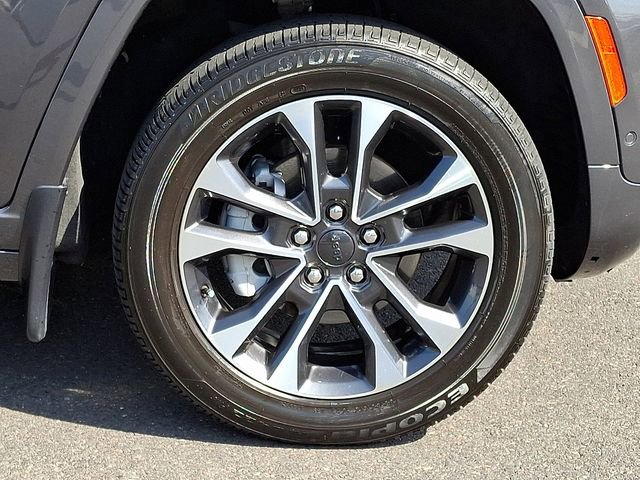 Used 2024 Jeep Grand Cherokee Overland w/ Adv Protech Group III AWD/4WD image 8