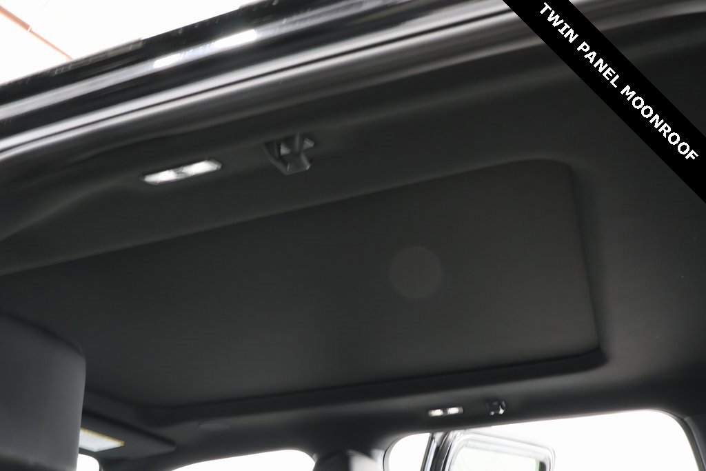 Used 2025 Ford F250 Platinum image 9