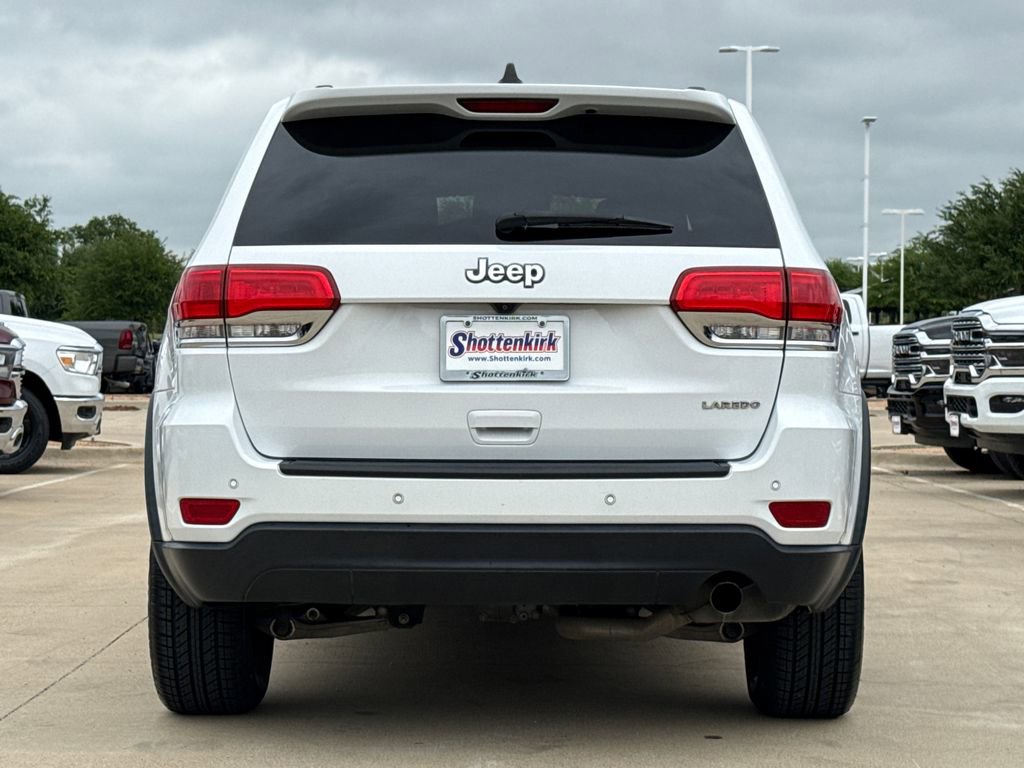 Used 2018 Jeep Grand Cherokee Laredo image 6