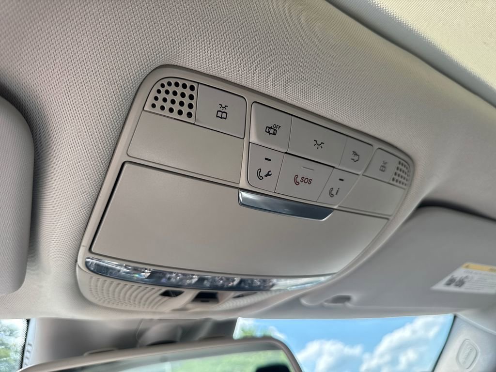 Used 2017 Mercedes-Benz C 300 Sedan image 31