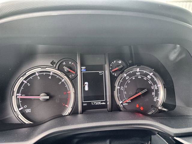 Used 2023 Toyota 4Runner TRD Off-Road Premium w/ Moonroof Package AWD/4WD image 24