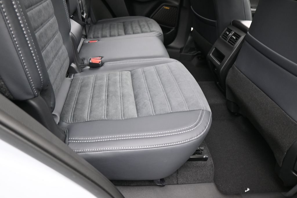 New 2026 Mitsubishi Outlander SE FWD image 45