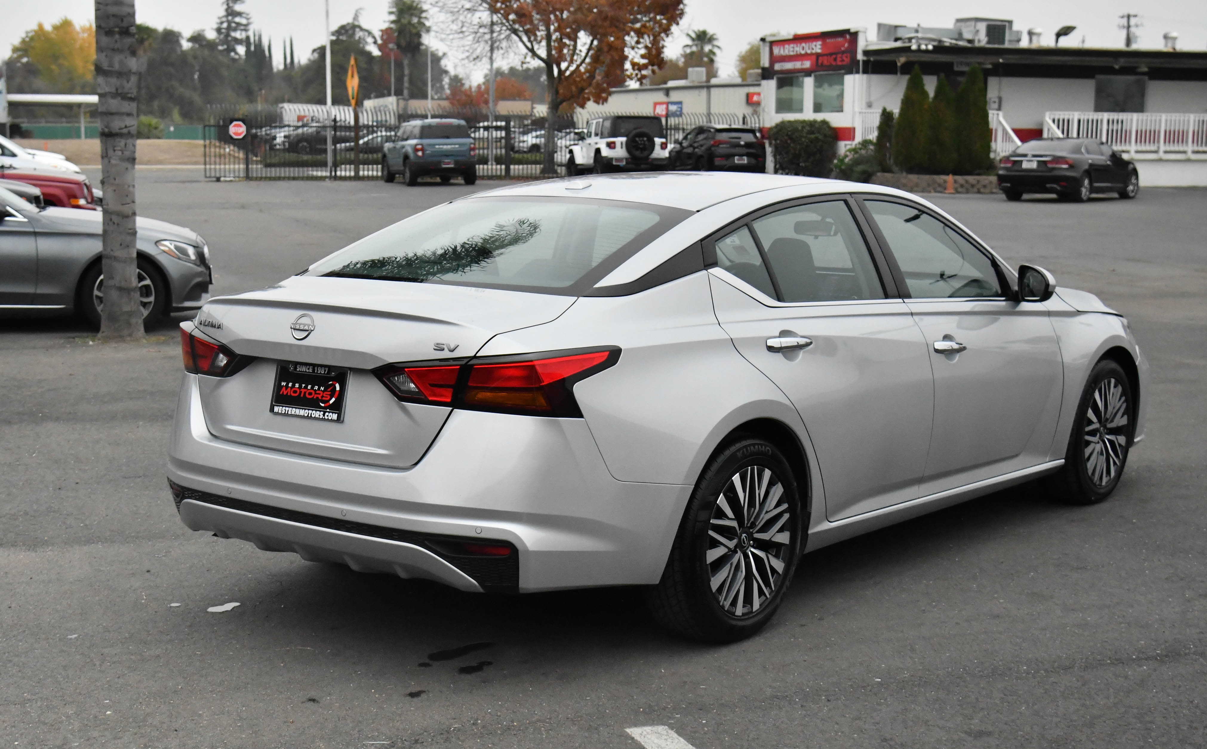 Used 2023 Nissan Altima 2.5 SV image 8