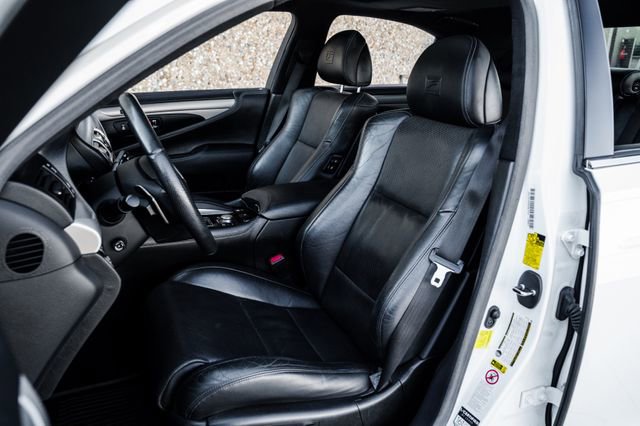 Used 2013 Lexus LS 460 w/ F-Sport Pkg RWD image 4