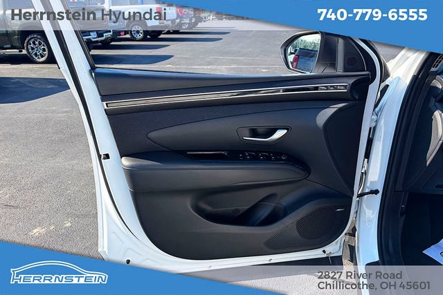 Used 2023 Hyundai Tucson Limited w/ Cargo Package AWD/4WD image 14