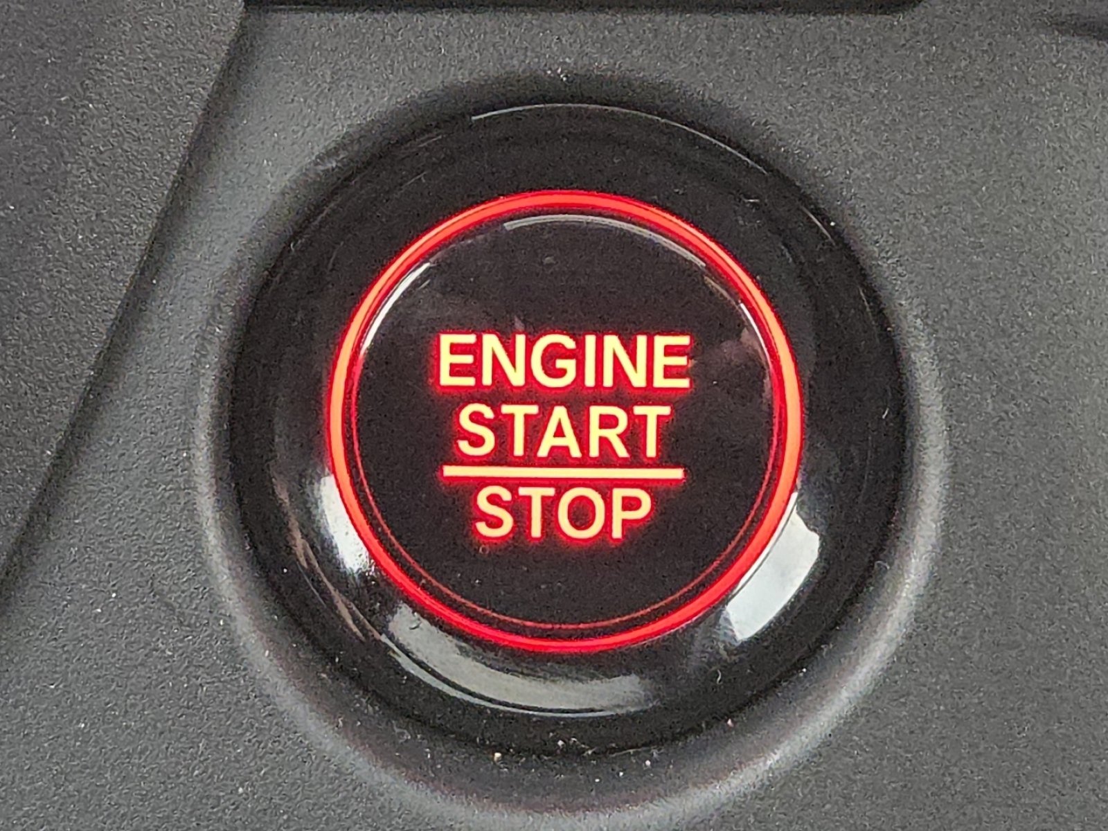 Used 2025 Honda Pilot Black Edition image 33