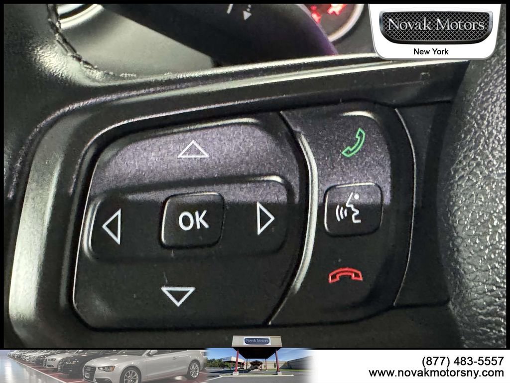 Used 2022 Jeep Wrangler Sport AWD/4WD image 15