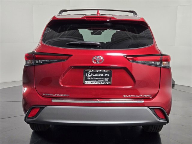 Used 2023 Toyota Highlander Platinum image 5