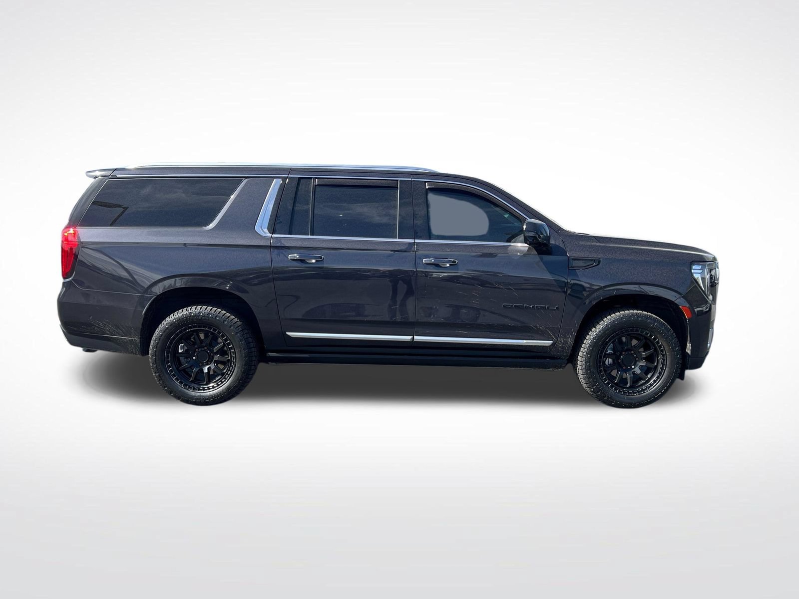 Used 2023 GMC Yukon XL Denali w/ Denali Reserve Package AWD/4WD image 2