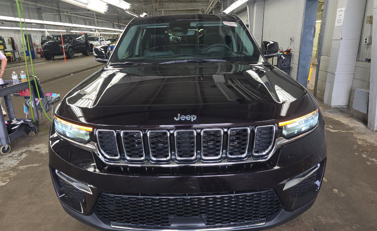 Used 2022 Jeep Grand Cherokee Limited 4xe AWD/4WD image 3