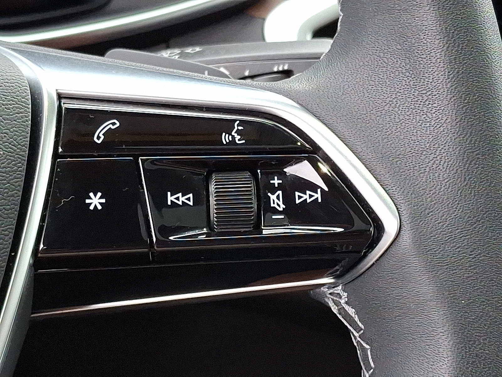 Certified 2025 Audi A6 Premium Plus image 24