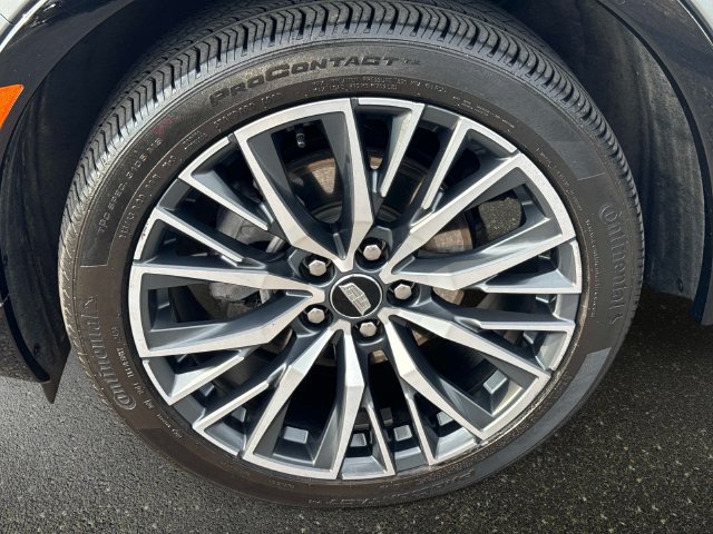 Certified 2024 Cadillac XT4 Sport w/ Technology Package AWD/4WD image 9
