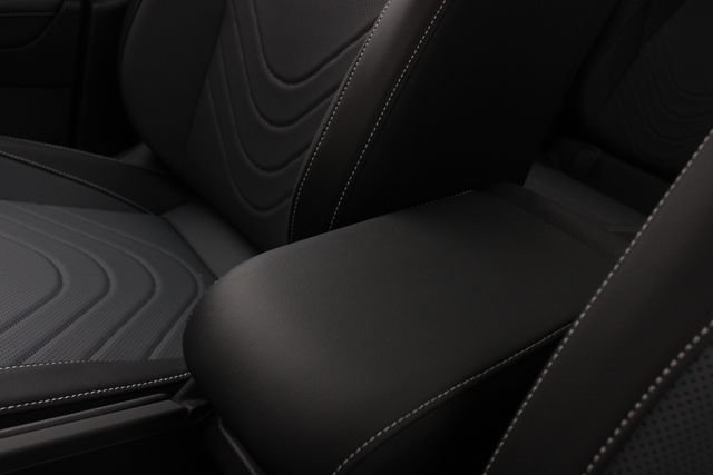 New 2026 Volkswagen Tiguan SE R-Line AWD/4WD image 19