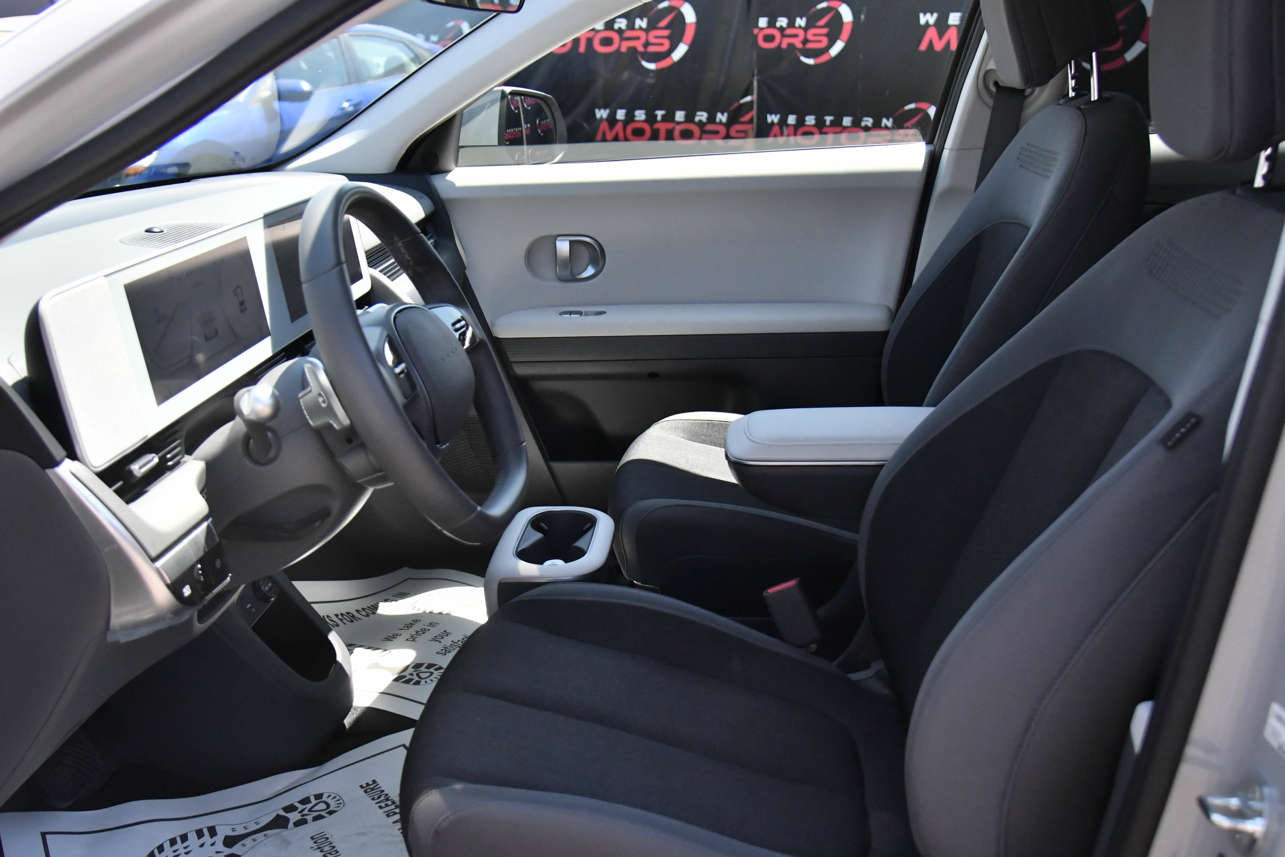 Used 2024 Hyundai Ioniq 5 SE RWD image 18