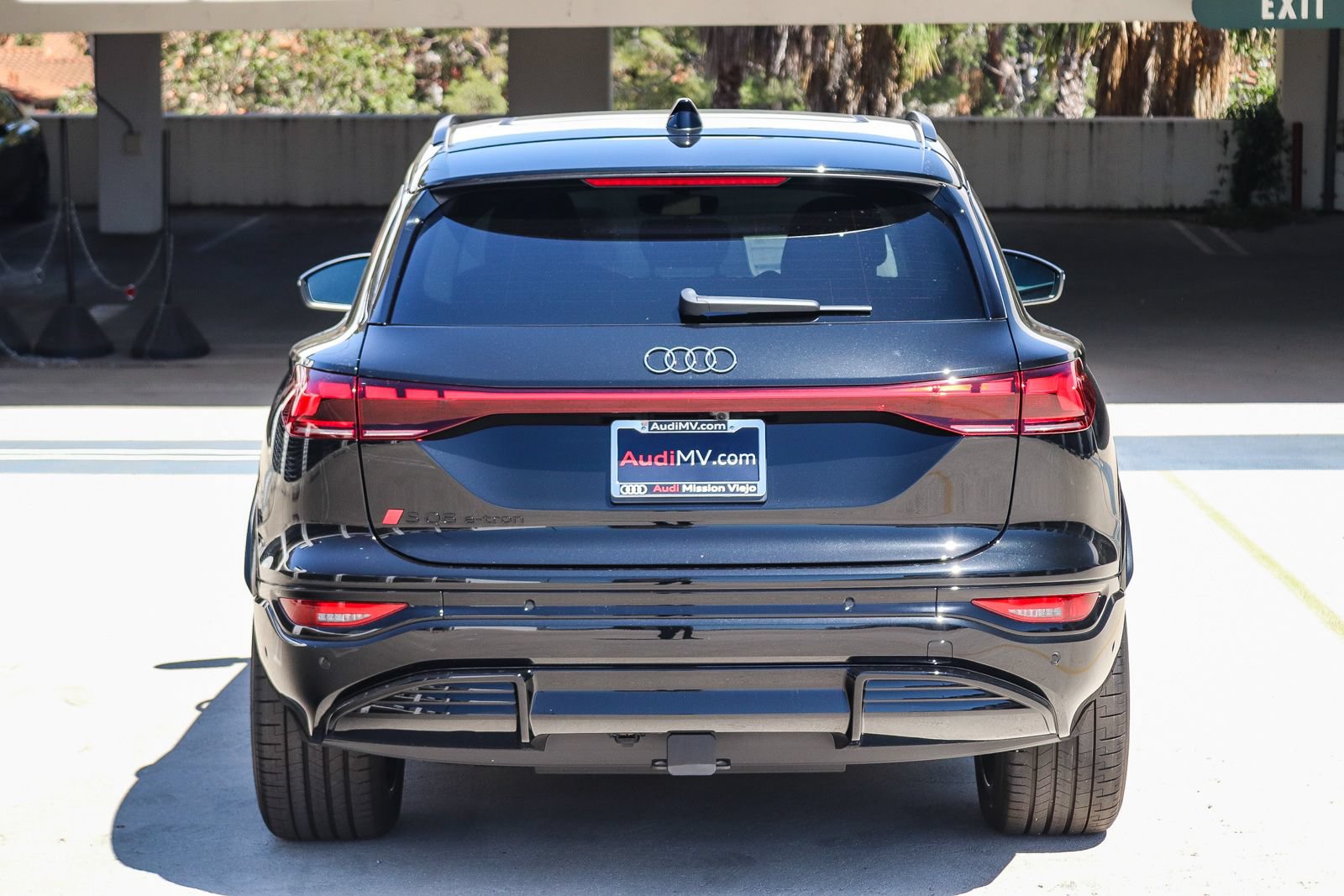 New 2027 Audi SQ6 e-tron Prestige AWD/4WD image 5