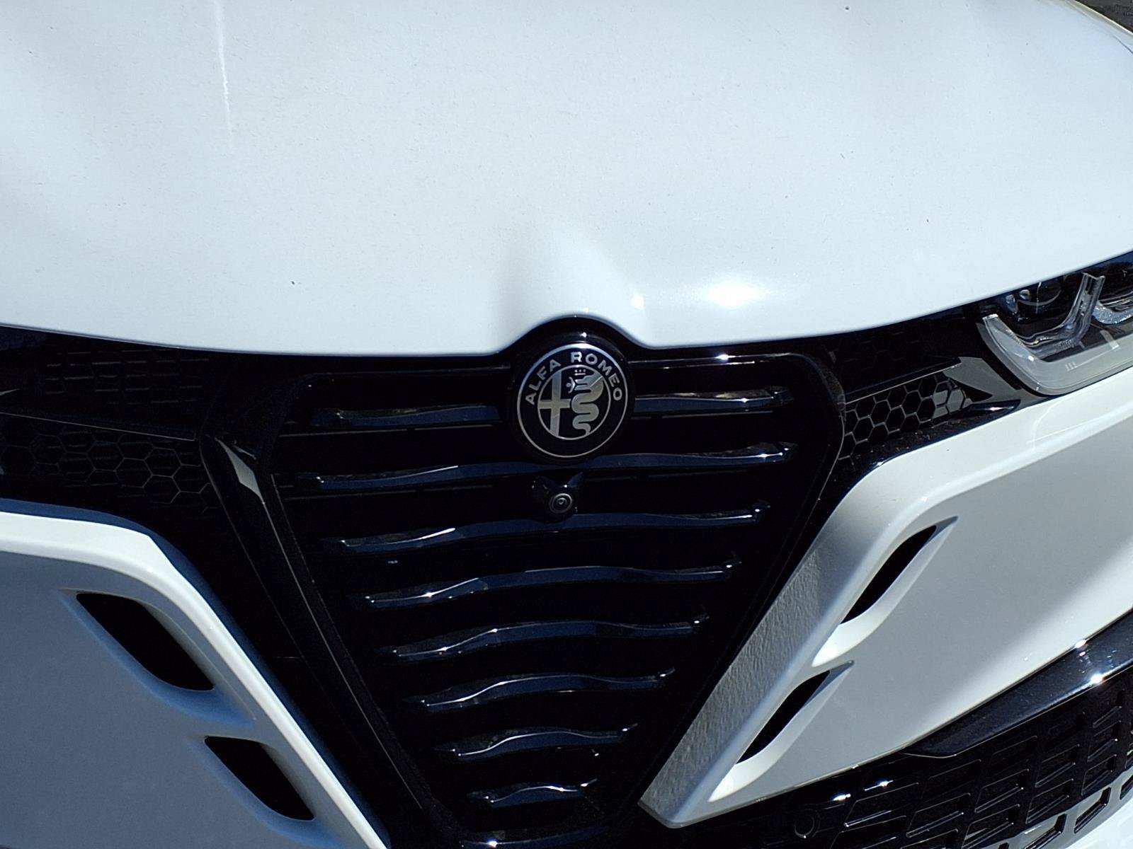 New 2026 Alfa Romeo Tonale w/ Active Assist Package AWD/4WD image 13