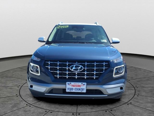 Used 2023 Hyundai Venue Limited w/ Cargo Package image 2