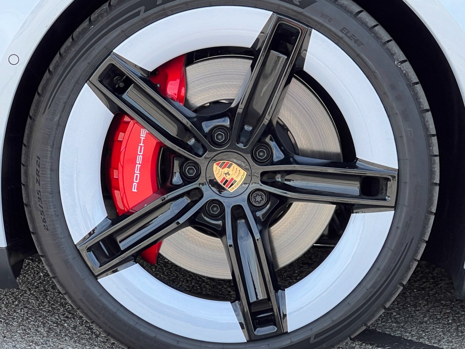 New 2026 Porsche Taycan GTS AWD/4WD image 15