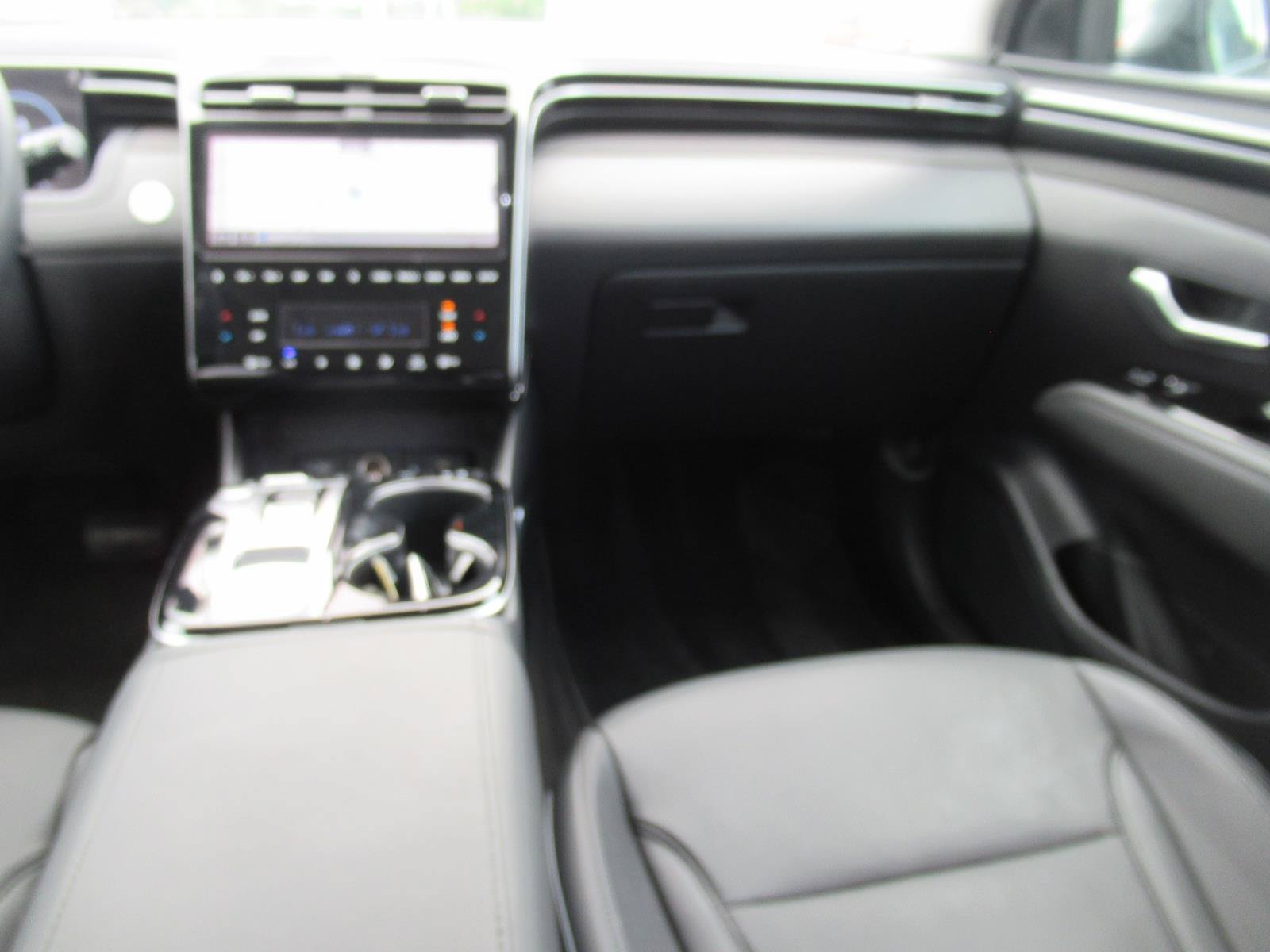 Used 2024 Hyundai Tucson Limited FWD image 14