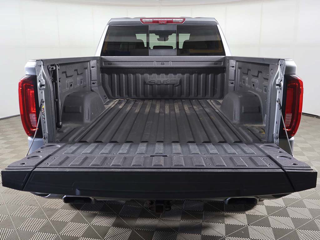 Used 2024 GMC Sierra 1500 AT4 w/ Technology Package AWD/4WD image 17