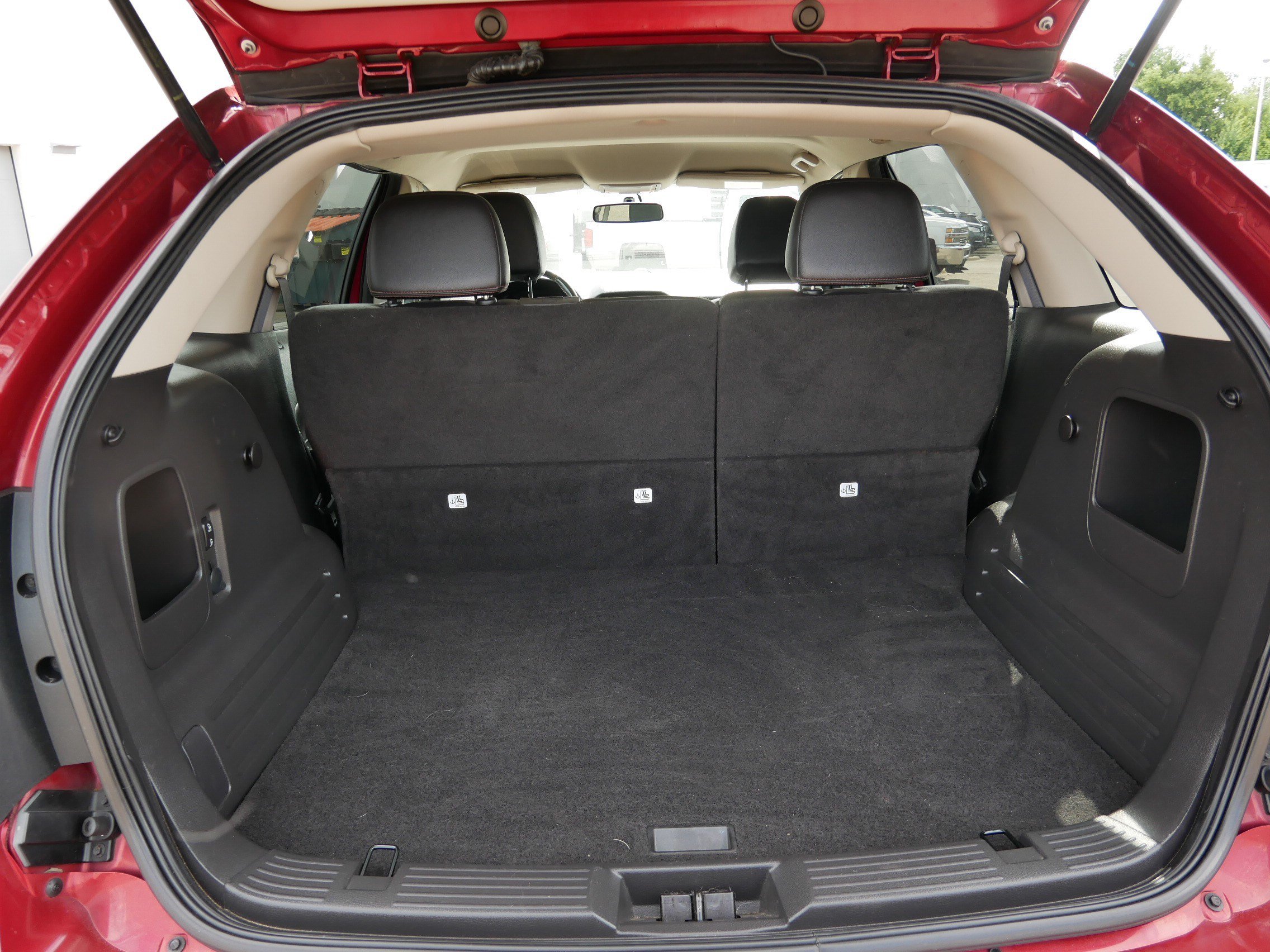 Used 2013 Ford Edge SEL FWD image 18