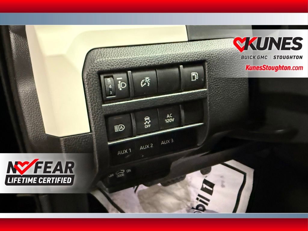 Used 2024 Toyota Tacoma TRD Off-Road image 24