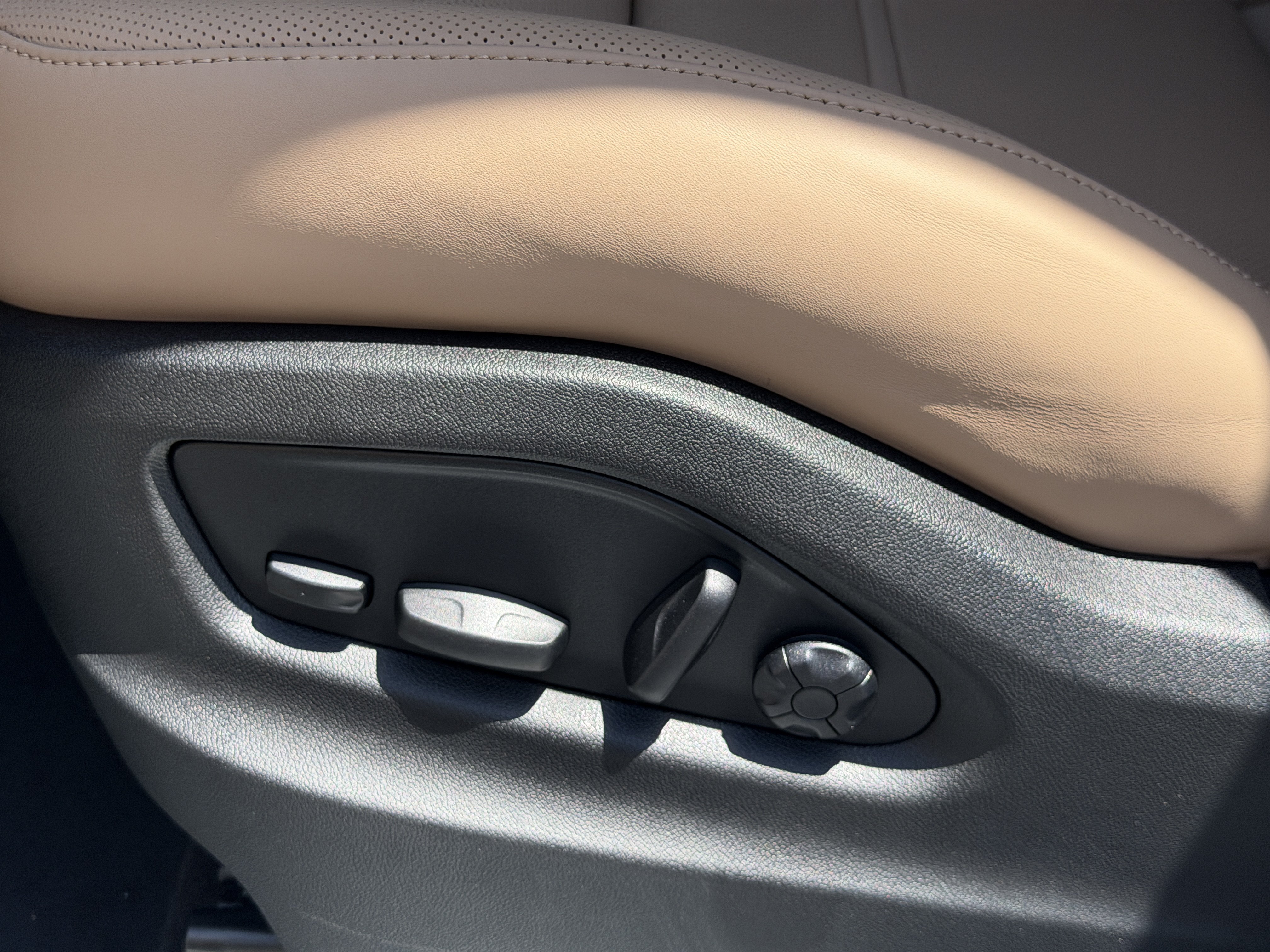 New 2026 Porsche Cayenne S AWD/4WD image 23
