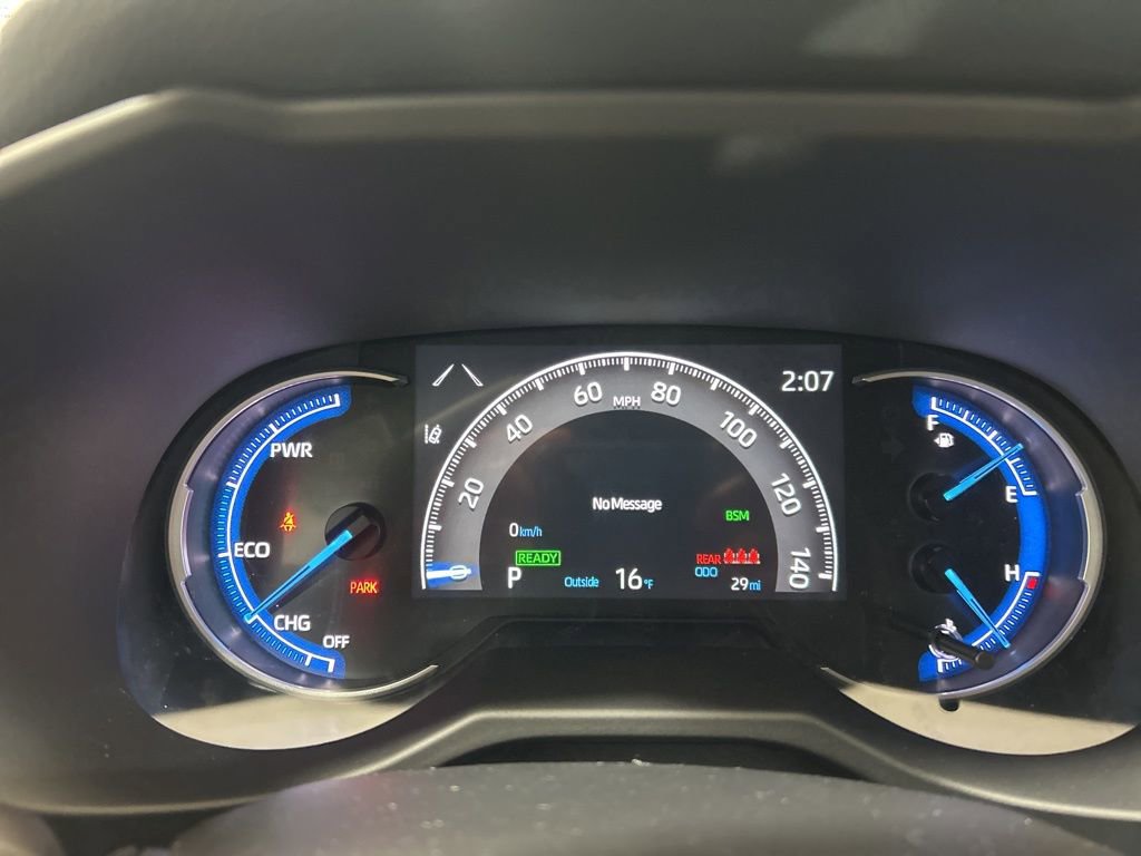 Used 2025 Toyota RAV4 XLE image 28