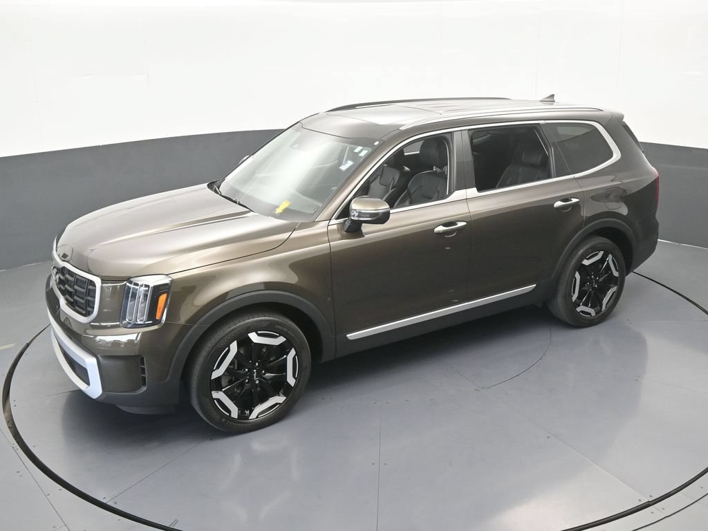 New 2024 Kia Telluride S w/ S Sunroof Package FWD image 46