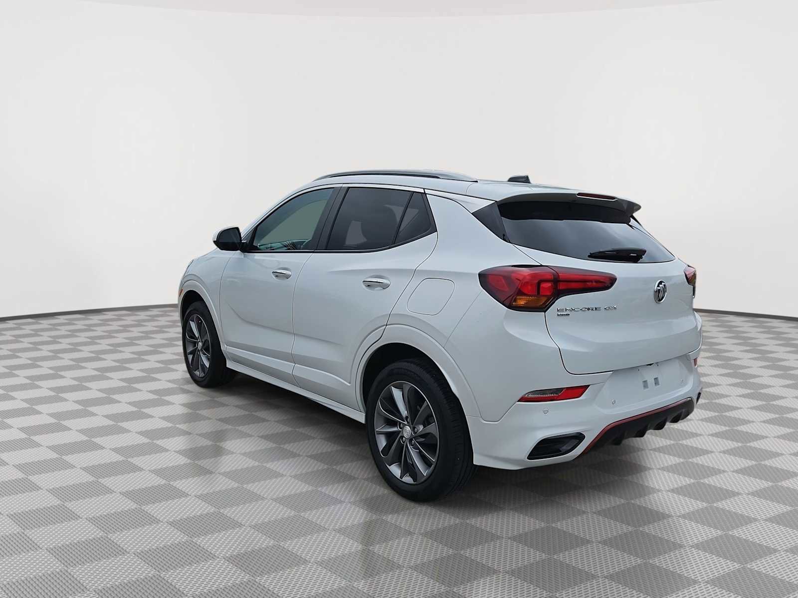 Used 2022 Buick Encore GX Select w/ Advanced Technology Package AWD/4WD image 6