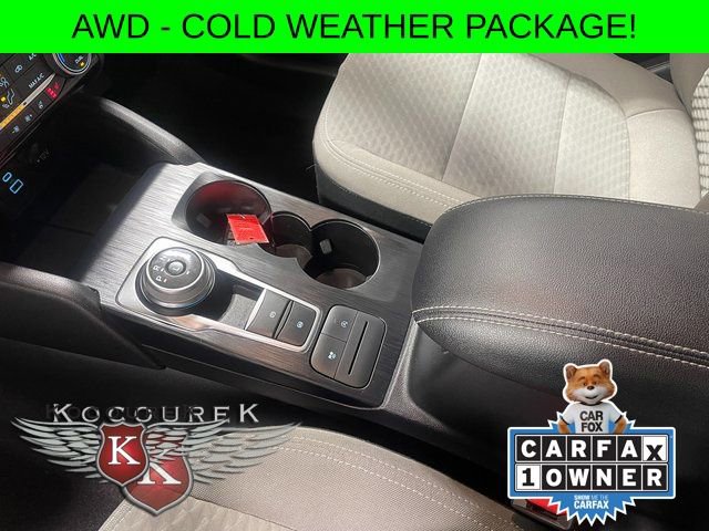 Used 2022 Ford Escape SE w/ SE Sport Appearance Package image 17