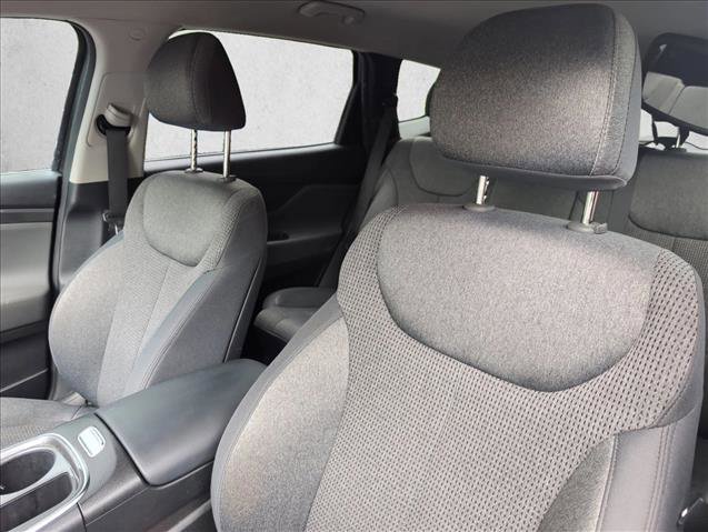 Used 2022 Hyundai Santa Fe SEL FWD image 10