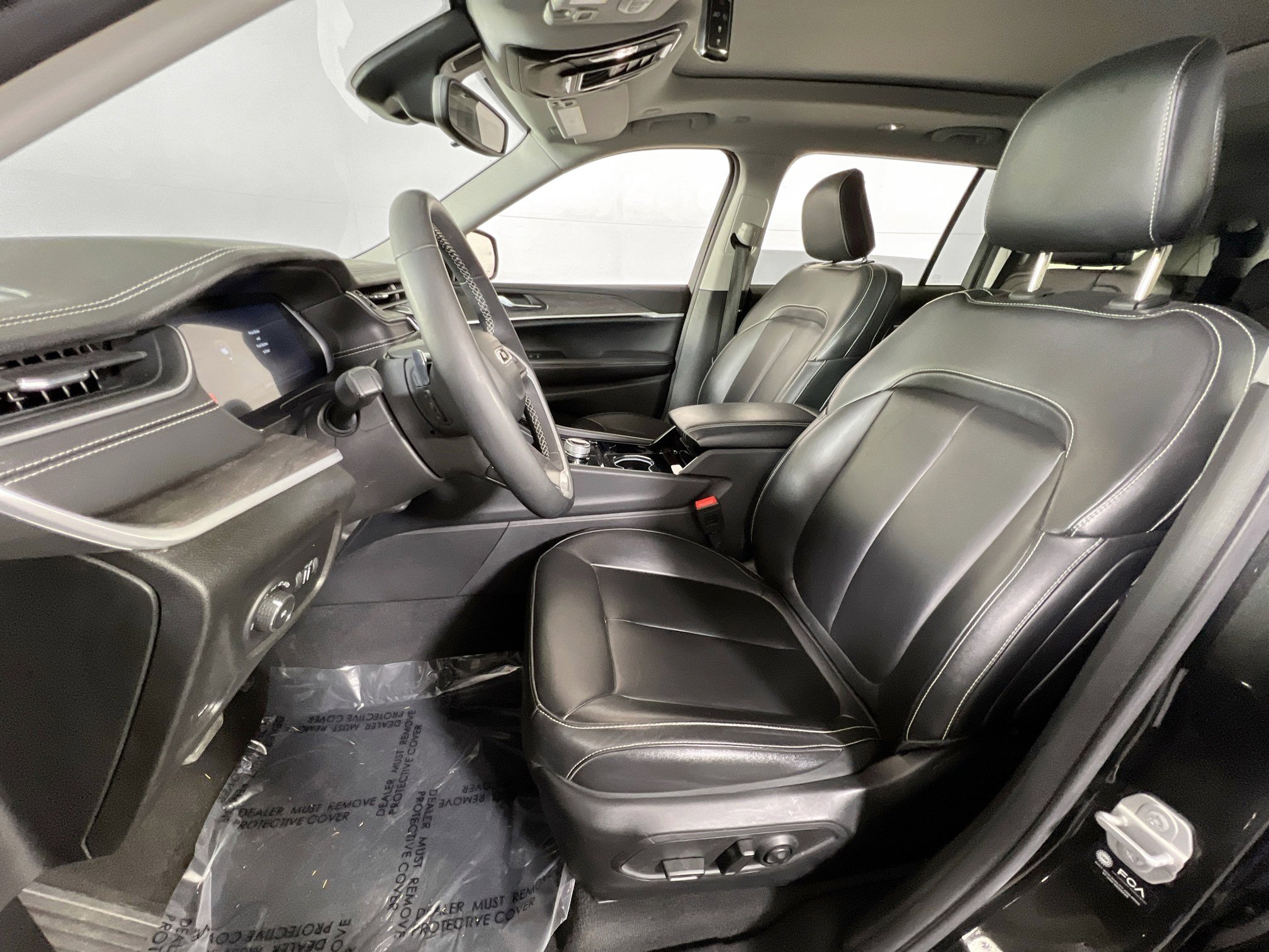 Used 2023 Jeep Grand Cherokee L Limited image 21