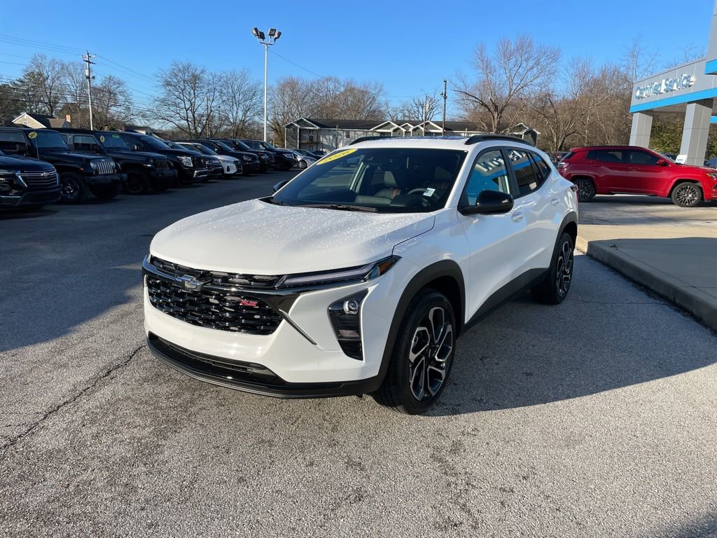 New 2026 Chevrolet Trax RS w/ Sunroof Package image 3