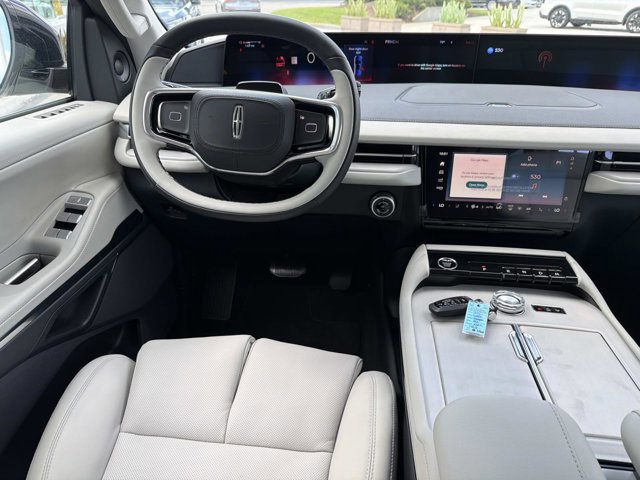 New 2026 Lincoln Navigator Premiere image 26