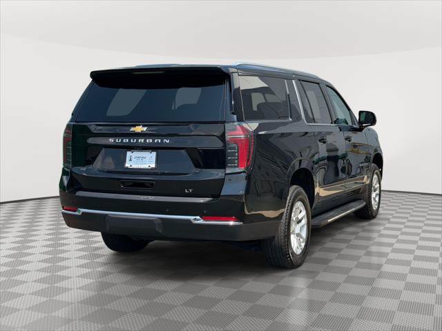 Used 2025 Chevrolet Suburban LT AWD/4WD image 7