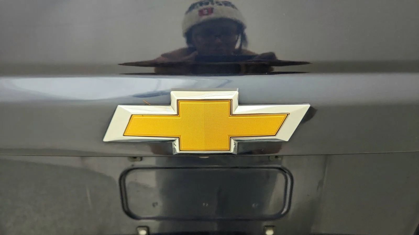 Used 2018 Chevrolet Suburban Premier image 16