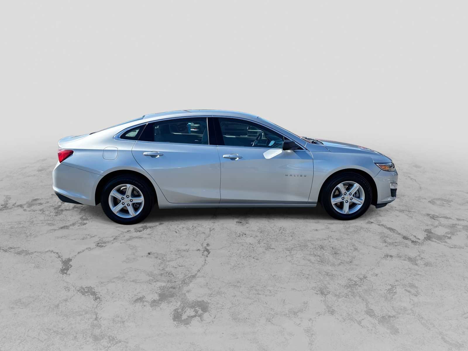 Used 2020 Chevrolet Malibu LS image 9