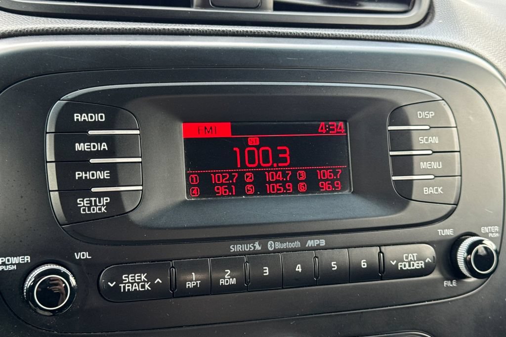 Used 2016 Kia Soul FWD image 18