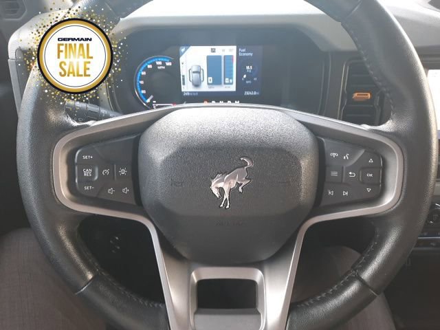 Used 2023 Ford Bronco Badlands image 14